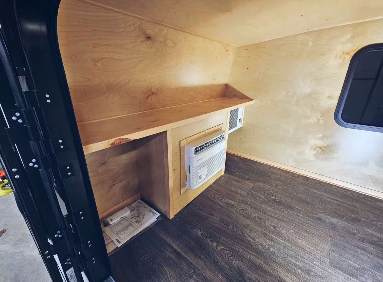 5x8 Mini Camper with AC & Heat — photo 6