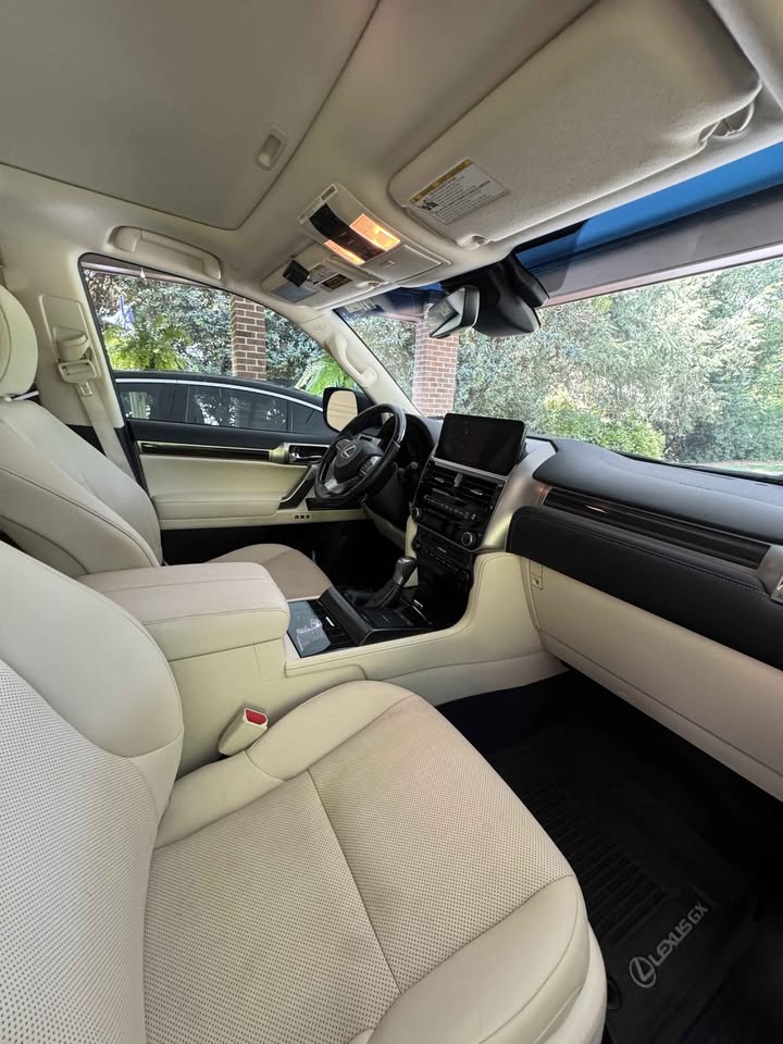 2023 Lexus GX GX 460 Premium Sport Utility 4D in Lexington, NC (photo 12) — photo 12