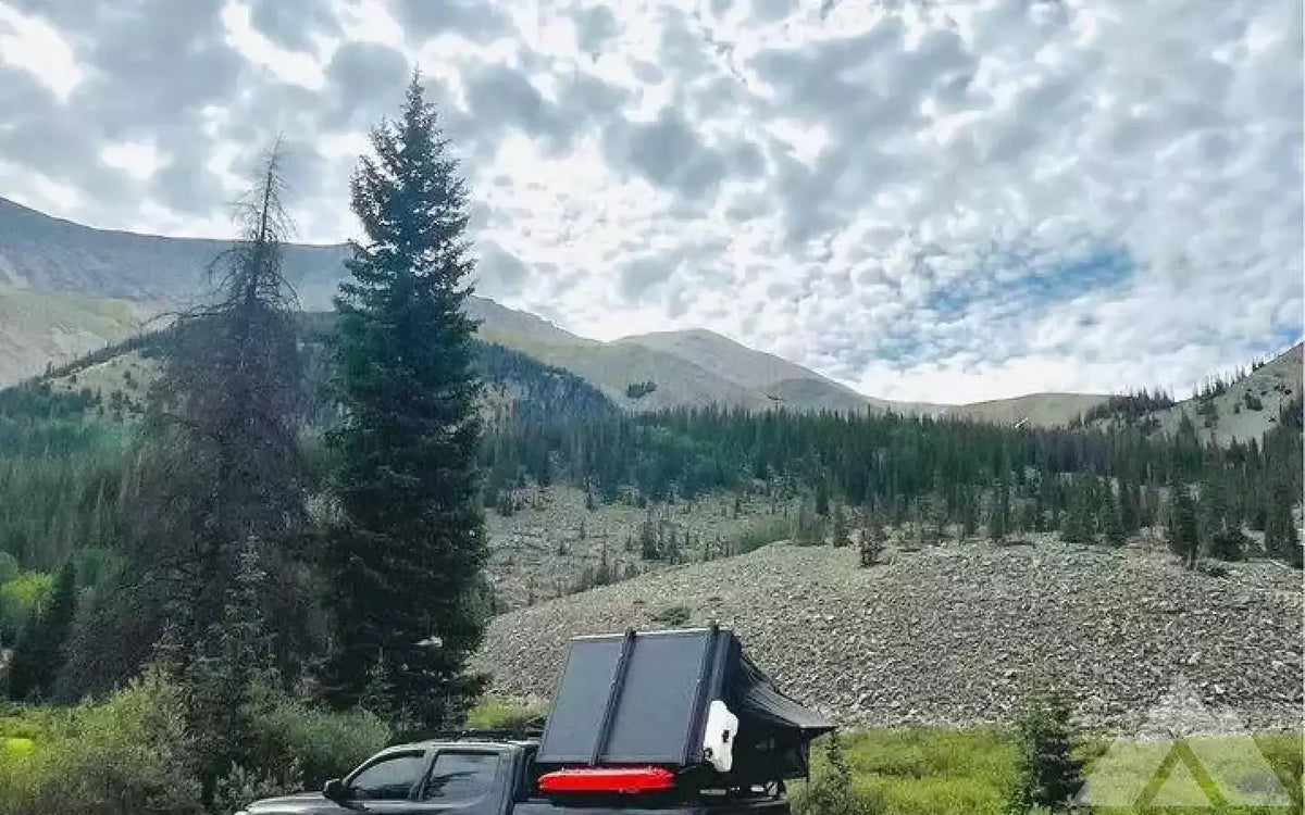 Hard shell Rooftop tent/perfect for shortbed truck — used rooftop tents for sale (photo 3) — photo 3