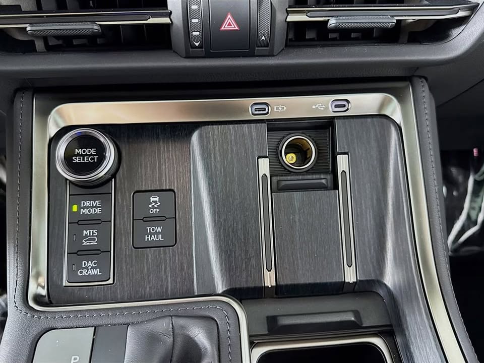 2024 Lexus 2024 Lexus GX 550 Overtrail+ in Seattle, WA (photo 5) — photo 5