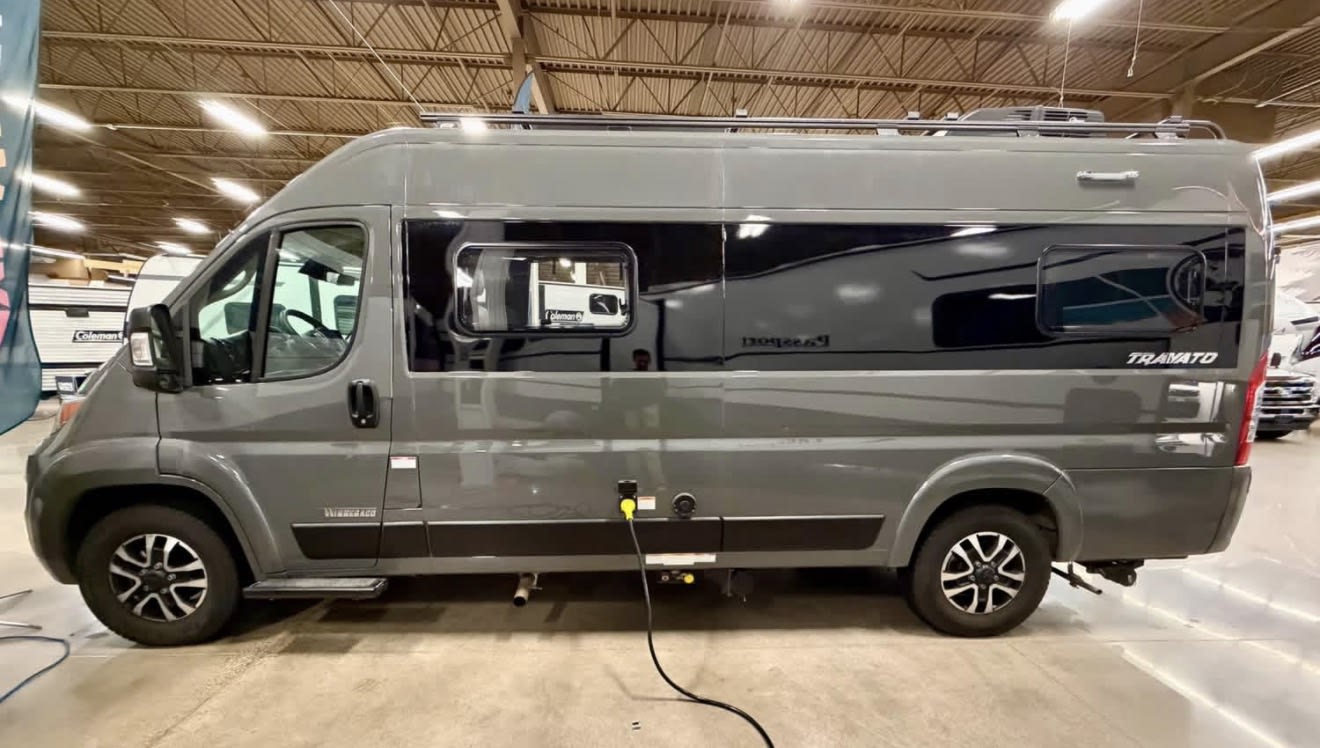 Winnebago Baby! - Your mobile office or vanlife vacation getaway!