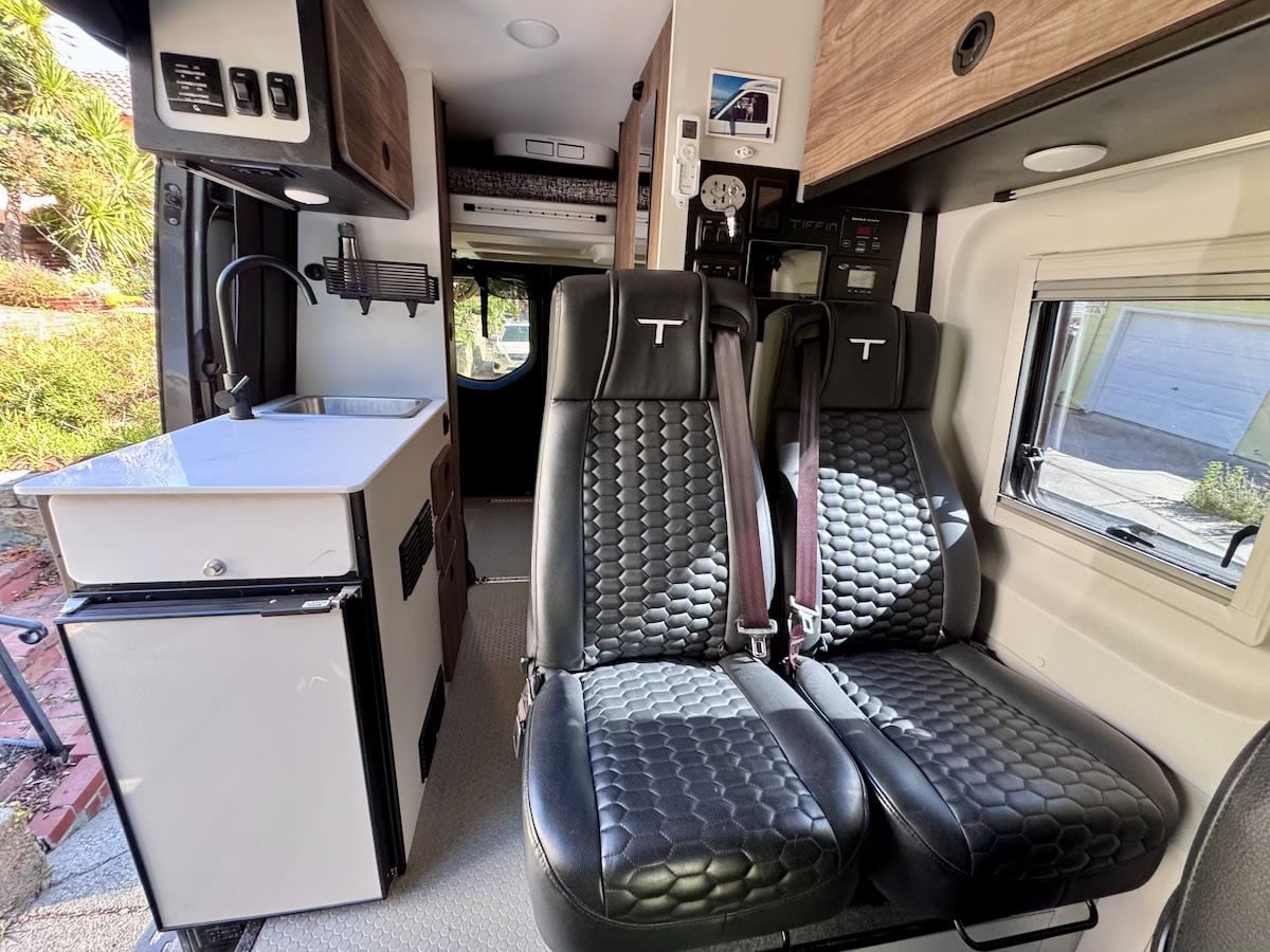 ideal for rv rental. Equipped with off-road tires — photo 6