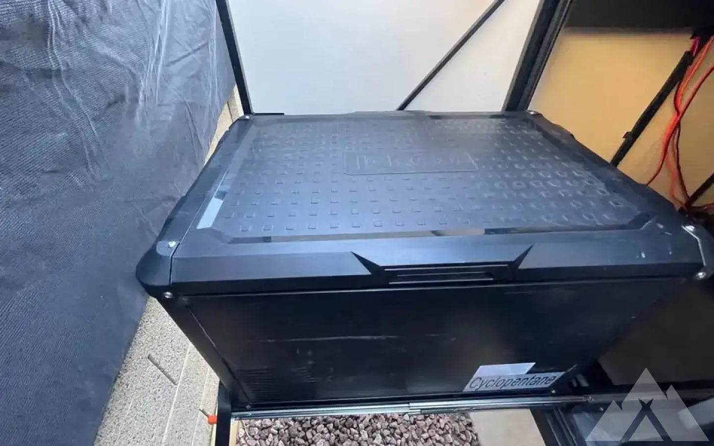 ICECO vl60 pros portable fridge freezer — used coolers & fridges for sale (photo 2) — photo 2