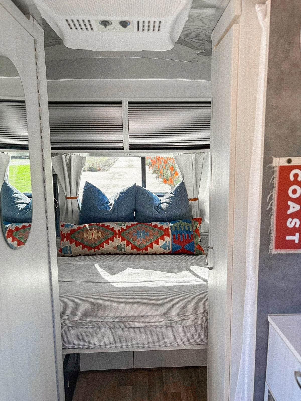 Moonshine: Retro-Coastal 16’ Airstream (Concierge Delivery) — photo 5