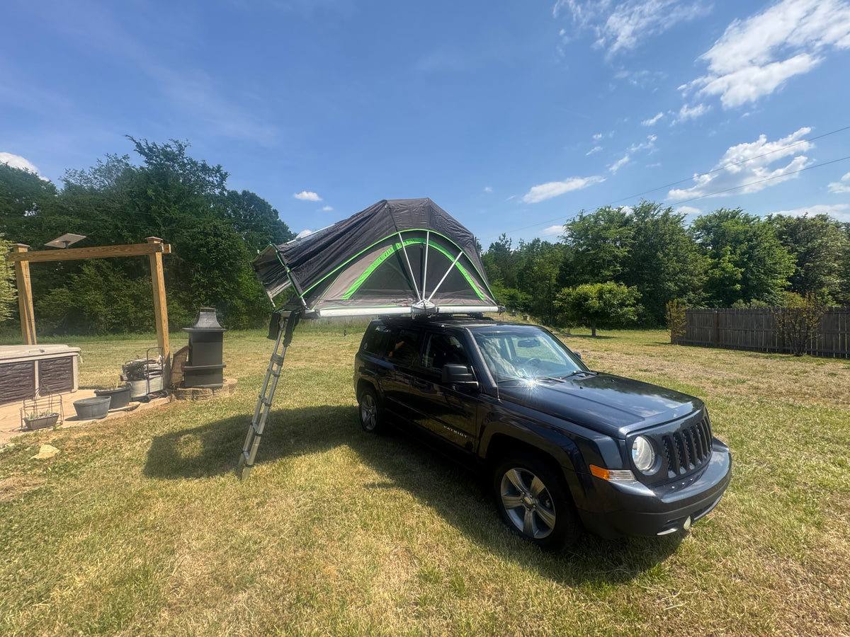 2016 Jeep Patriot with Fold out Roof Tent — photo 15