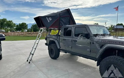 IKAMPER 2.0 roof top tent. YAKIMA mounting rack