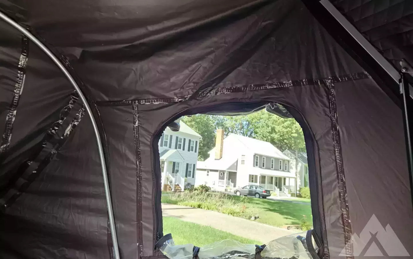 iKamper SkyCamp, Rooftop tent with accessories... — rooftop tents for sale (photo 8)