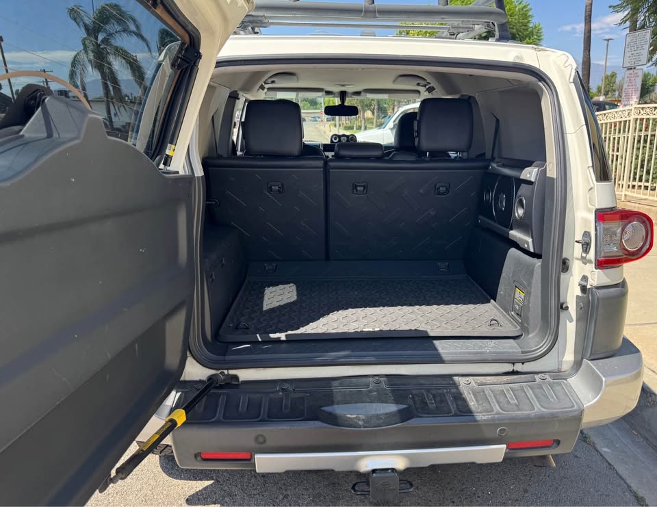 2013 Toyota FJ Cruiser · Sport Utility 2D in Ontario, CA (photo 5)