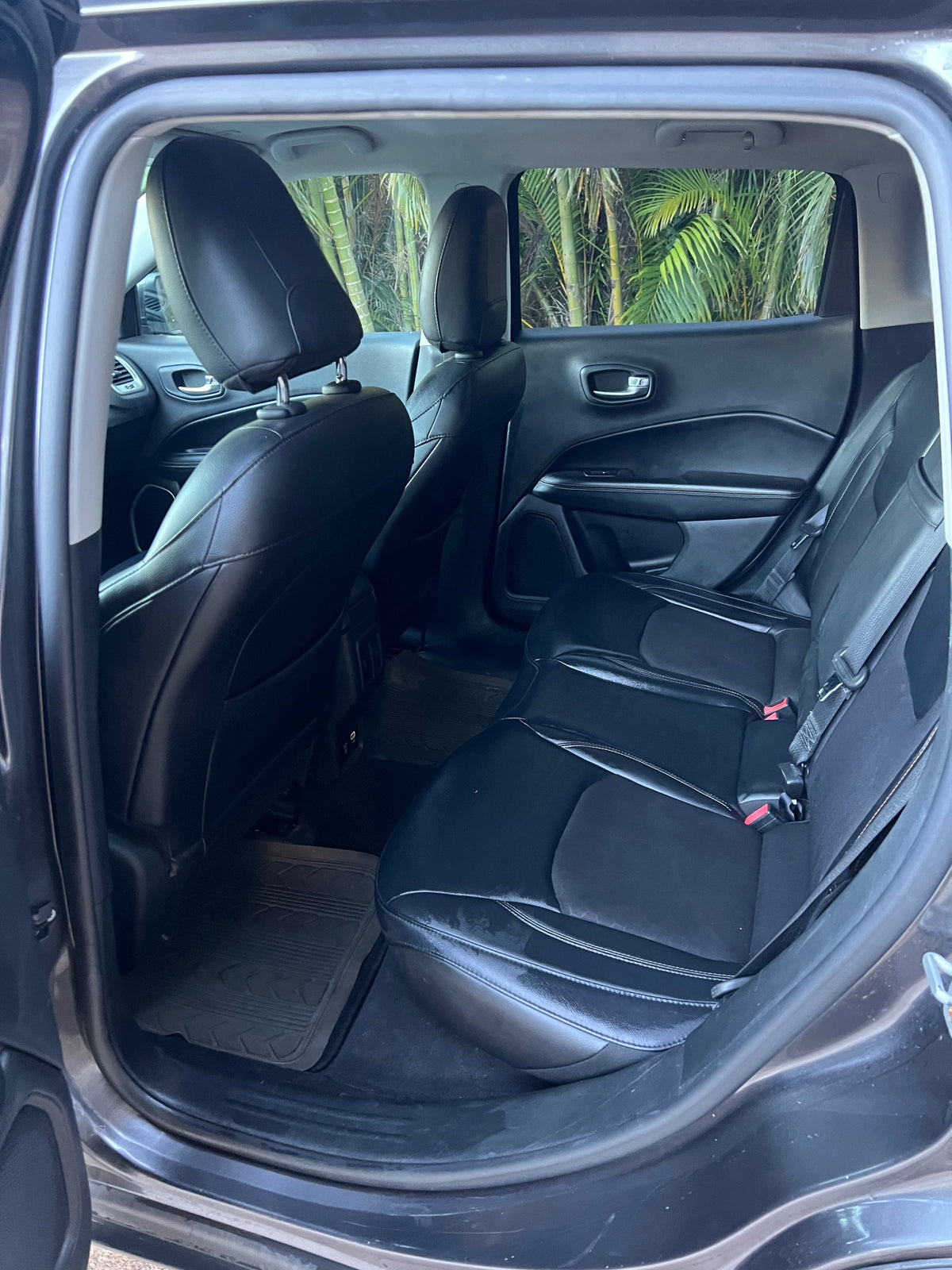 Jeep Compass — photo 10
