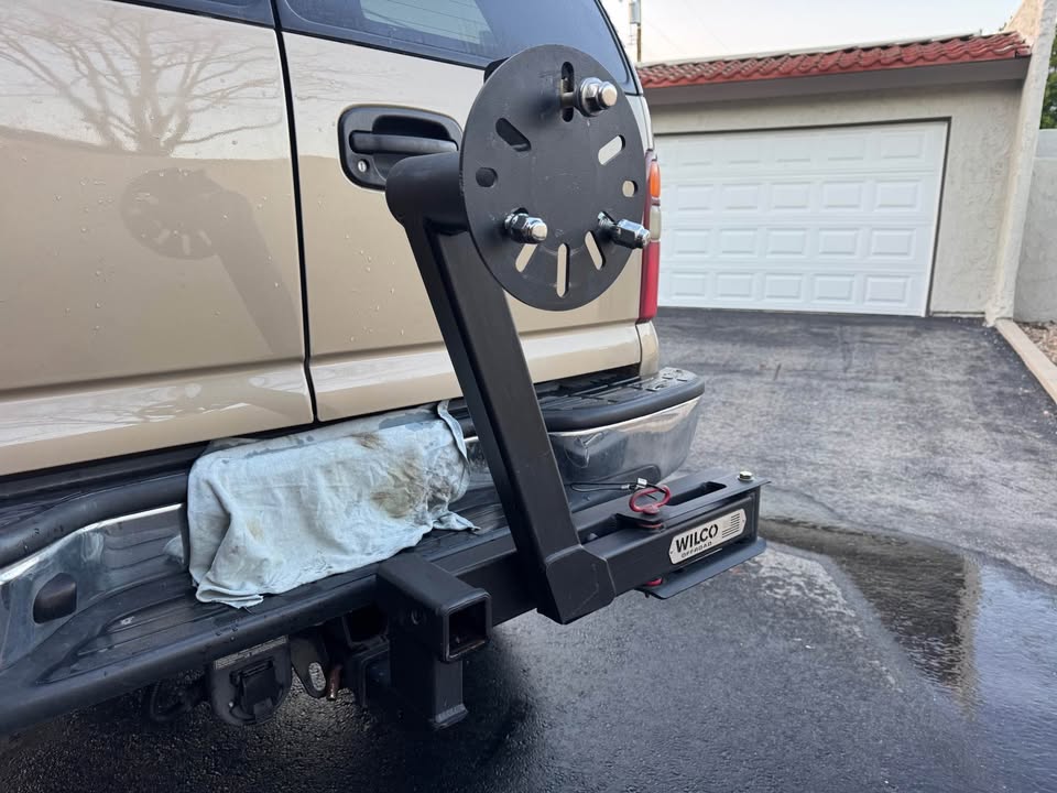 Wilco Hitchgate Switch tire carrier in Upland, CA (photo 2)