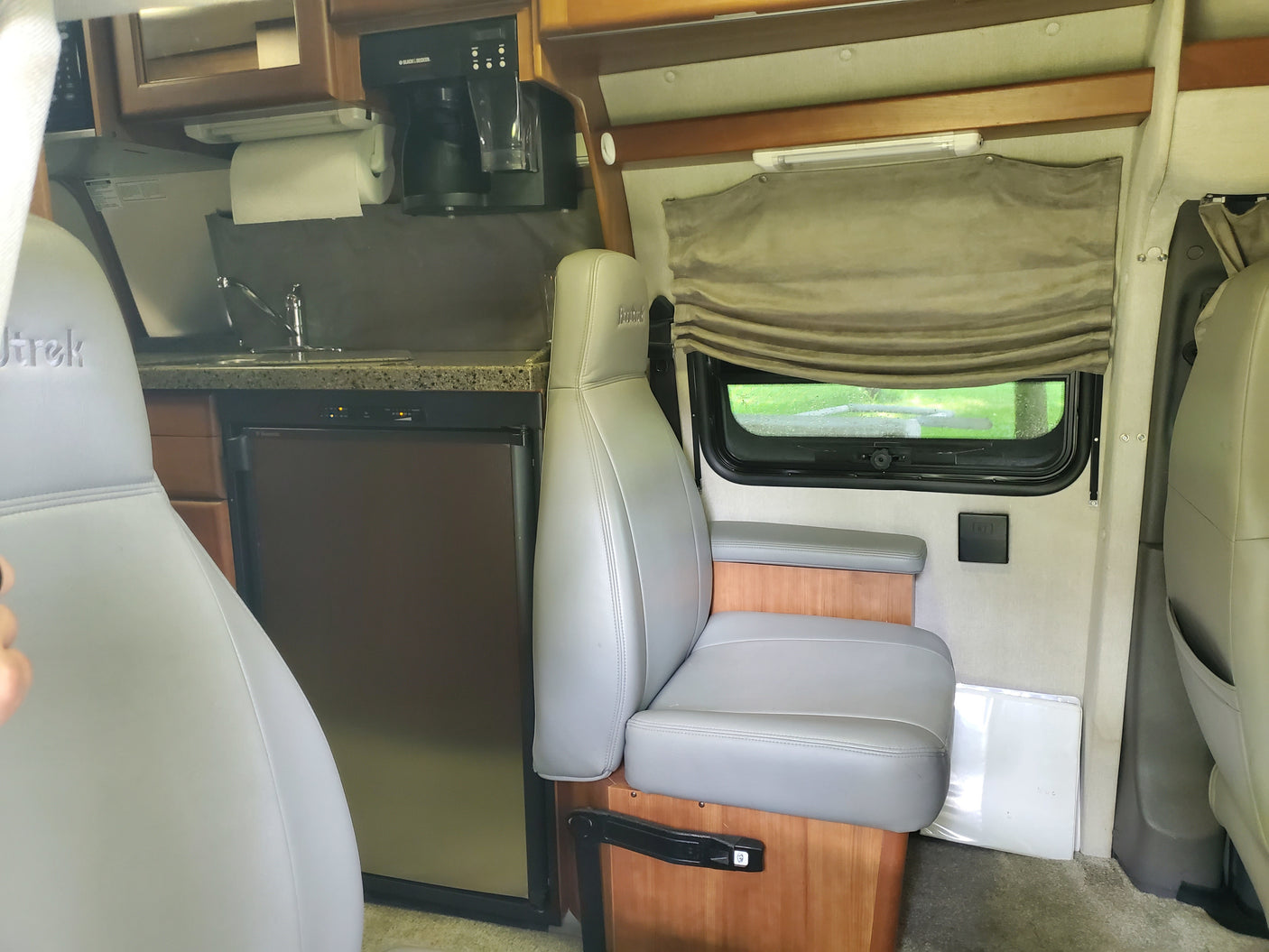 2009 Roadtrek Roadtrek Class B
