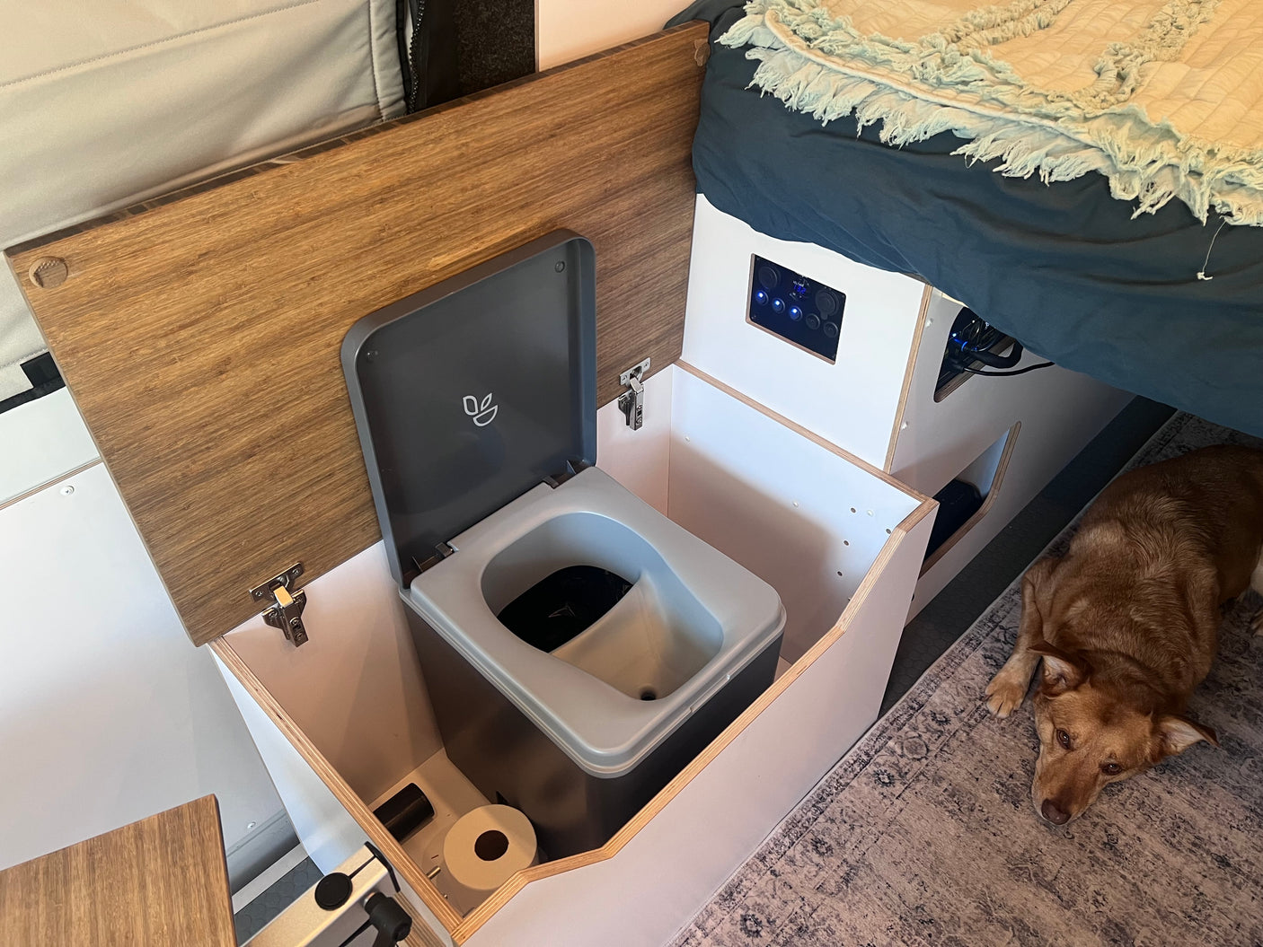 Chappie – GeoTrek Off-Grid Campervan | AC | Outdoor Shower | Toilet