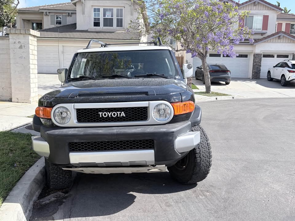 2008 Toyota FJ Cruiser in Chula Vista, CA (photo 2)