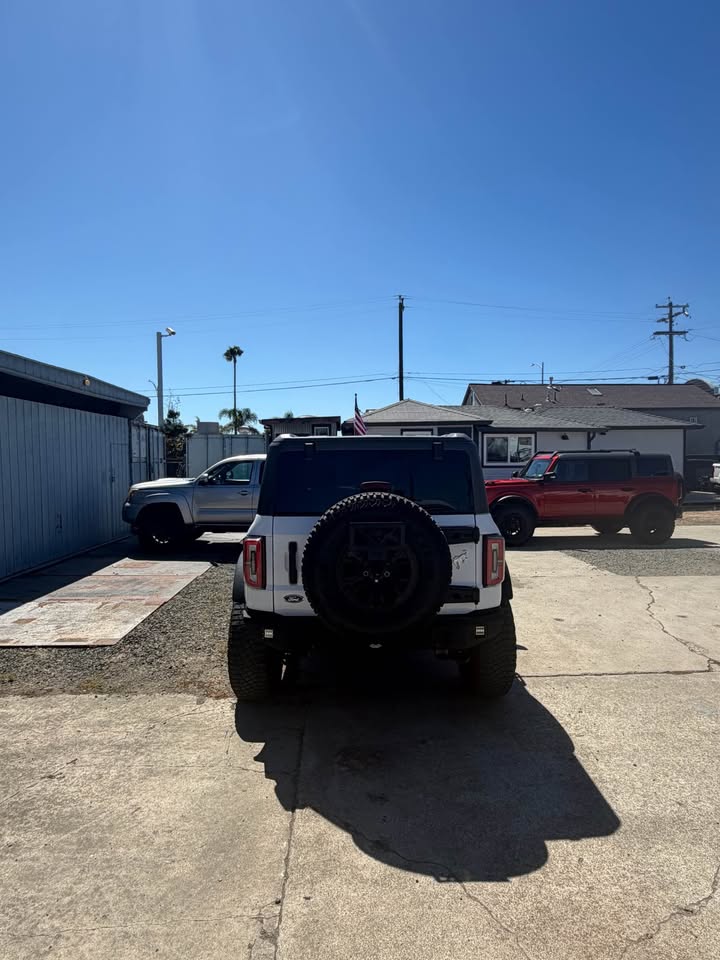 2021 Ford Bronco · Badlands Sport Utility 2D — photo 3