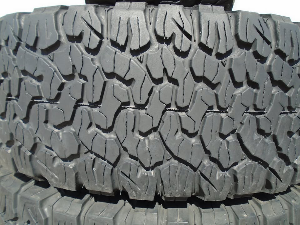 LT 275/70/18 BFGoodrich All Terrain KO2 10 Ply Tires in Tucson, AZ (photo 4)
