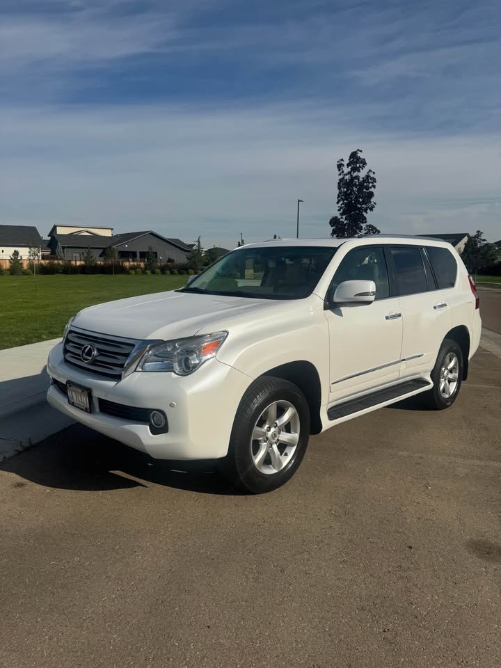 2013 Lexus GX460 in Eagle, ID (photo 2) — photo 2