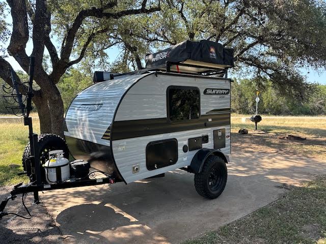 Explore the outdoors with this compact Sunray RV rental