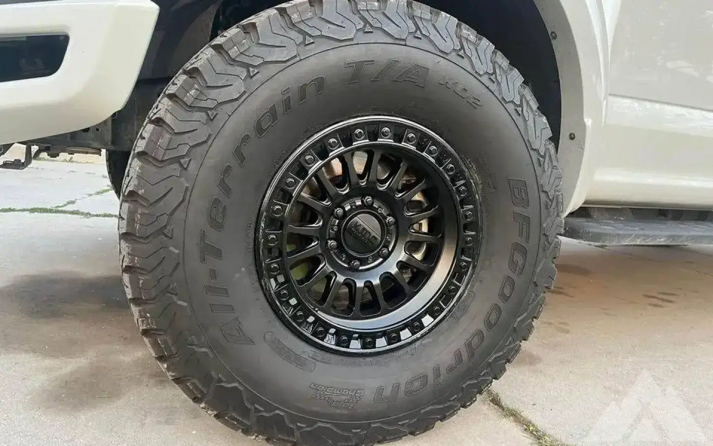 KMC Wheels 17 inches BFGoodrich 37 12.5 inches R17 — used set of wheels tires for sale (photo 2) — photo 2