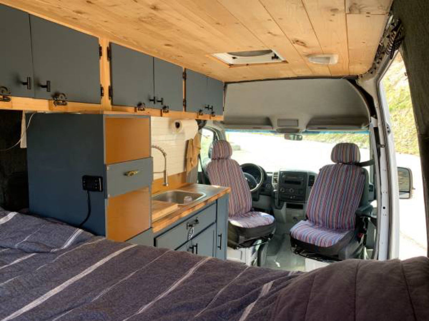 Jean Claude Damme Van - Cozy Off-Grid 4 Season Adventure Van! — photo 15