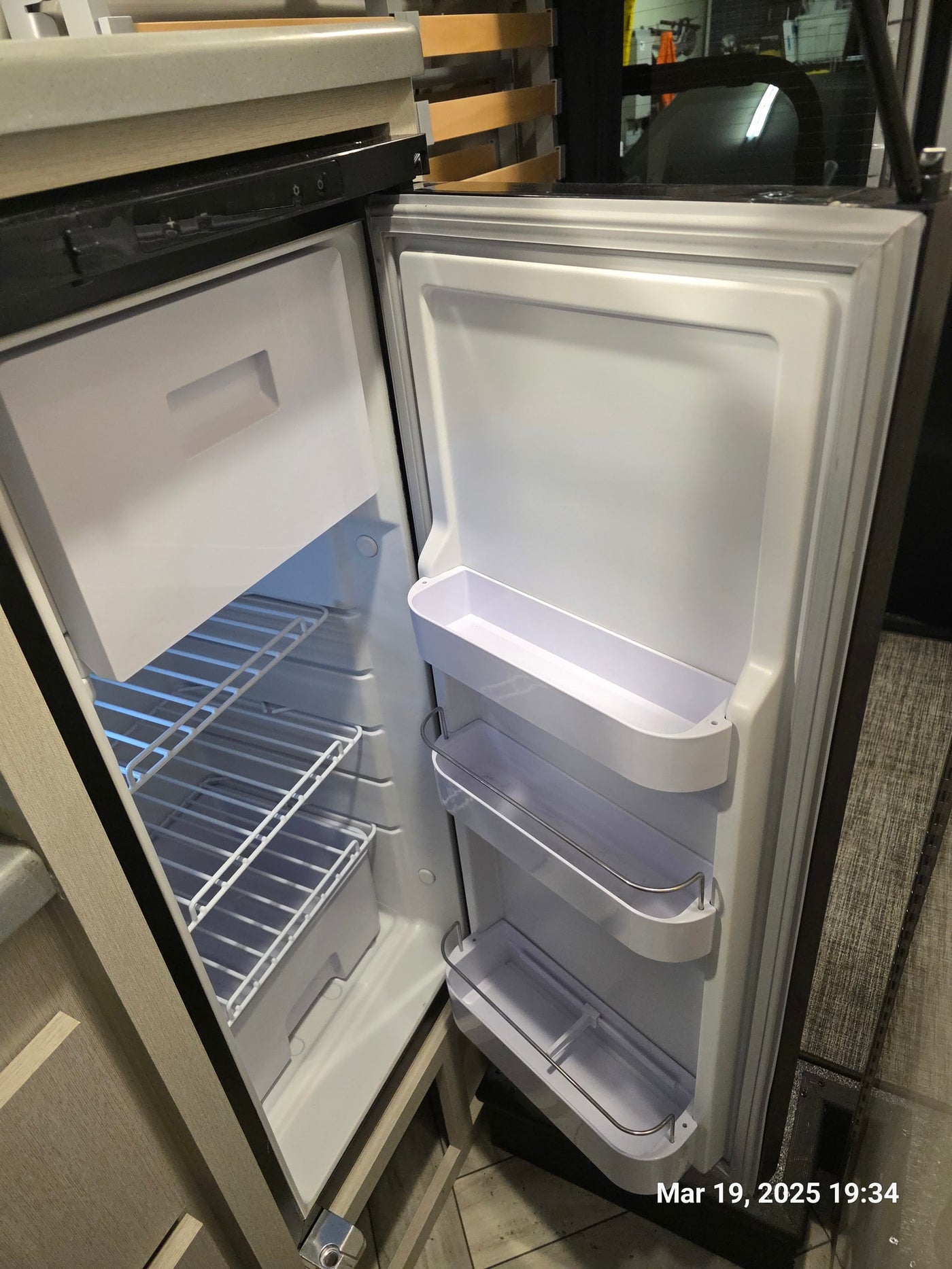 overhead storage — photo 17