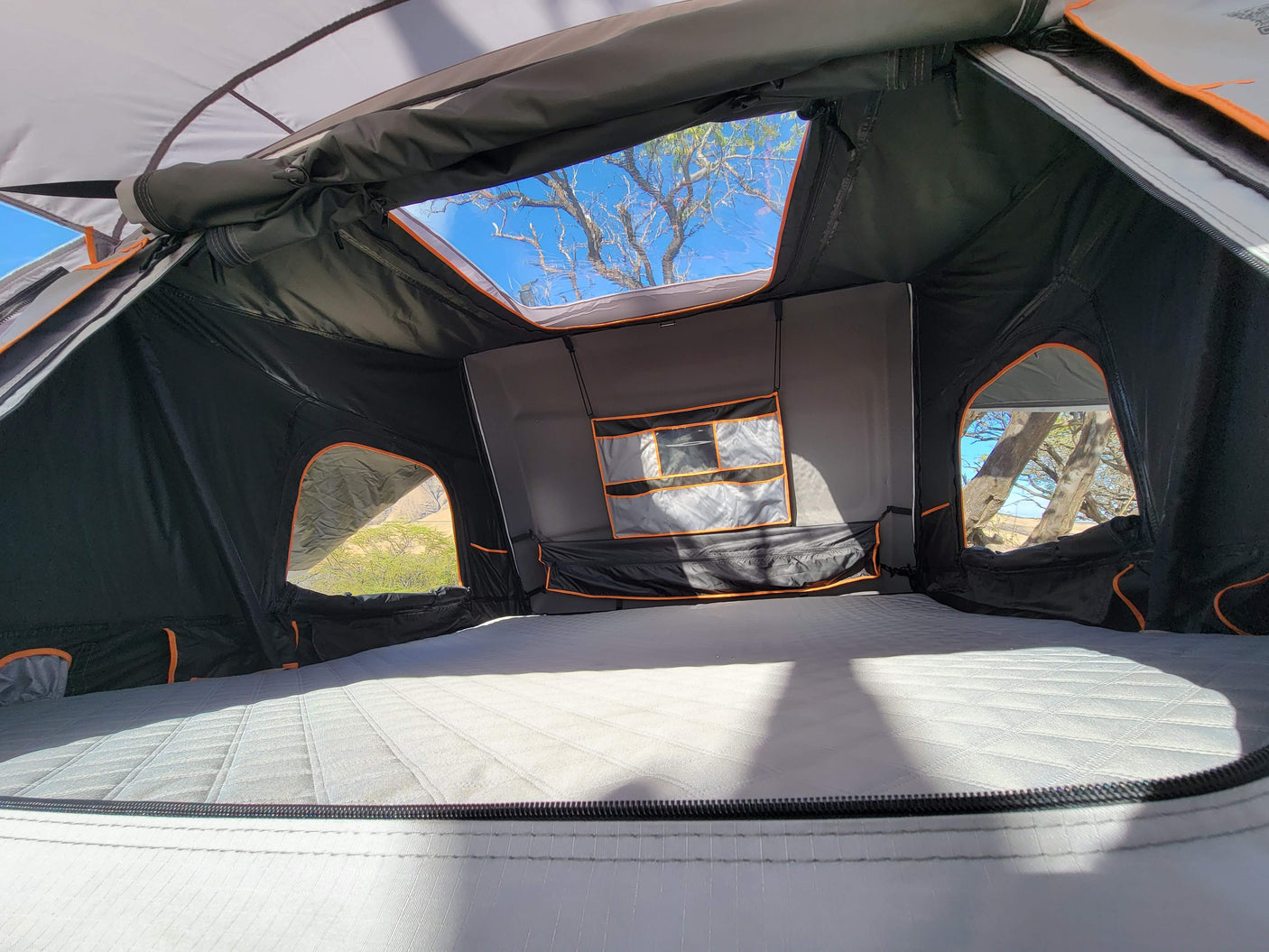 2 sleeping bags