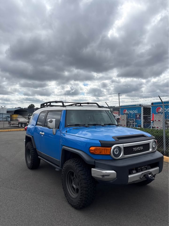 2007 Toyota FJ Cruiser · Sport Utility 2D in Auburn, WA (photo 2) — photo 2