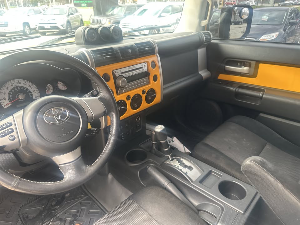 2007 Toyota FJ Cruiser 4WD in Mississauga, ON (photo 8)