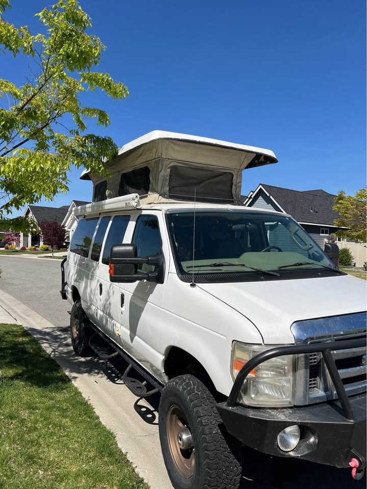 2003 Ford E350 Super Duty Passenger in Coeur D'Alene, ID (photo 7) — photo 7