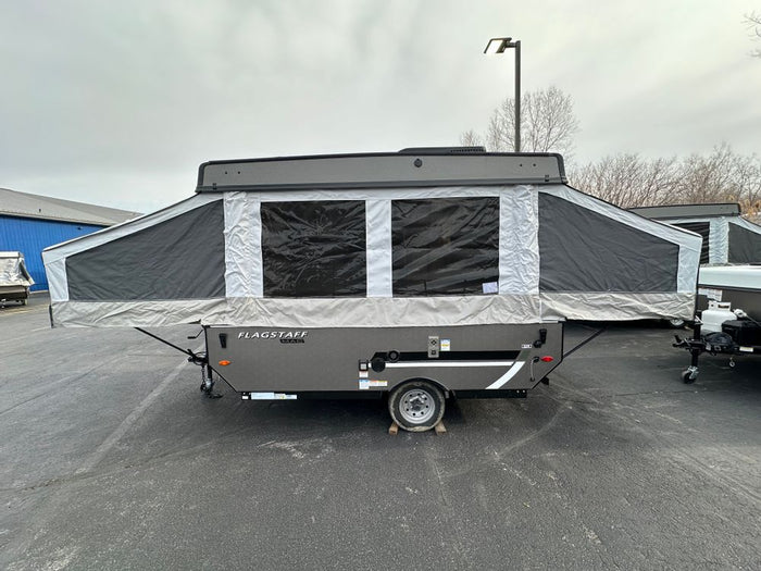 it features fabric walls