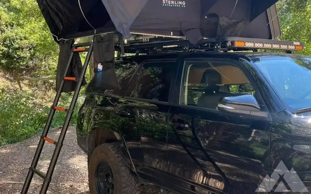 Lightweight Aluminum hardshell rooftoptent — used rooftop tents for sale (photo 2) — photo 2
