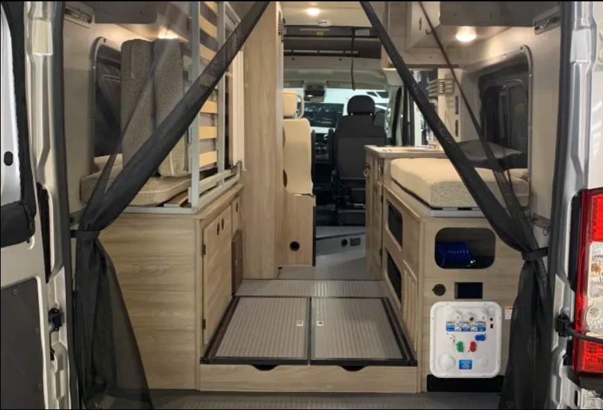 2021 Winnebago Solis 59PX — photo 12
