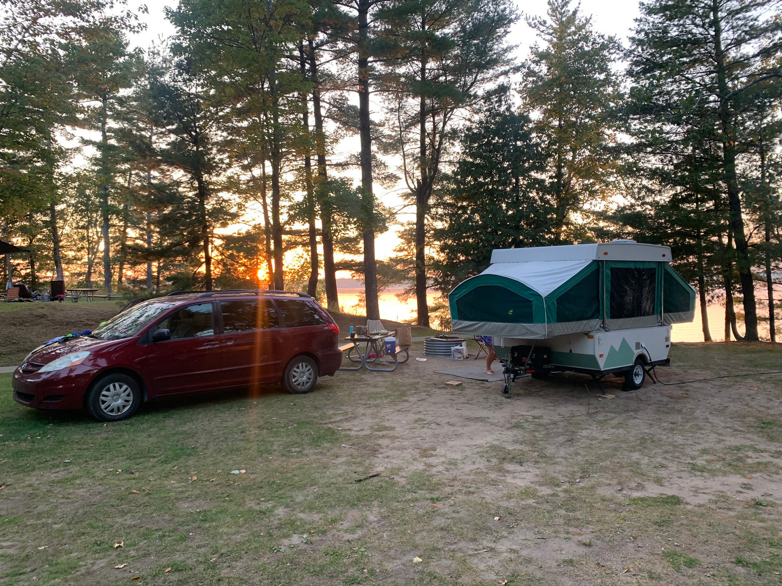 and clear window view.|This RV rental features a compact