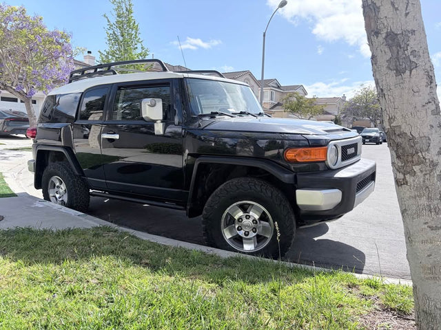 2008 Toyota FJ Cruiser — photo 3