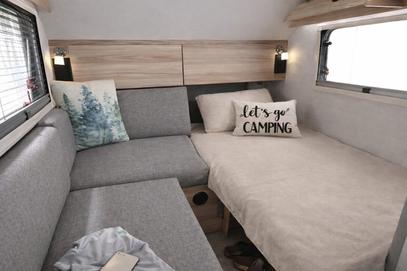 living area with TV