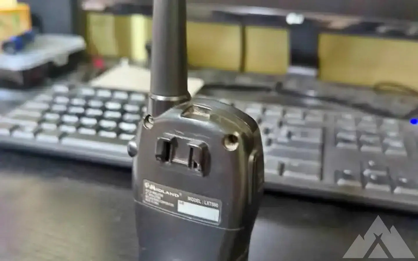 Midland two way radio LXT560 — used gear for sale (photo 2) — photo 2
