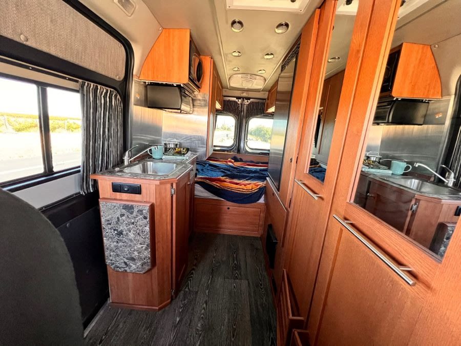 2017 Roadtrek Roadtrek Class B