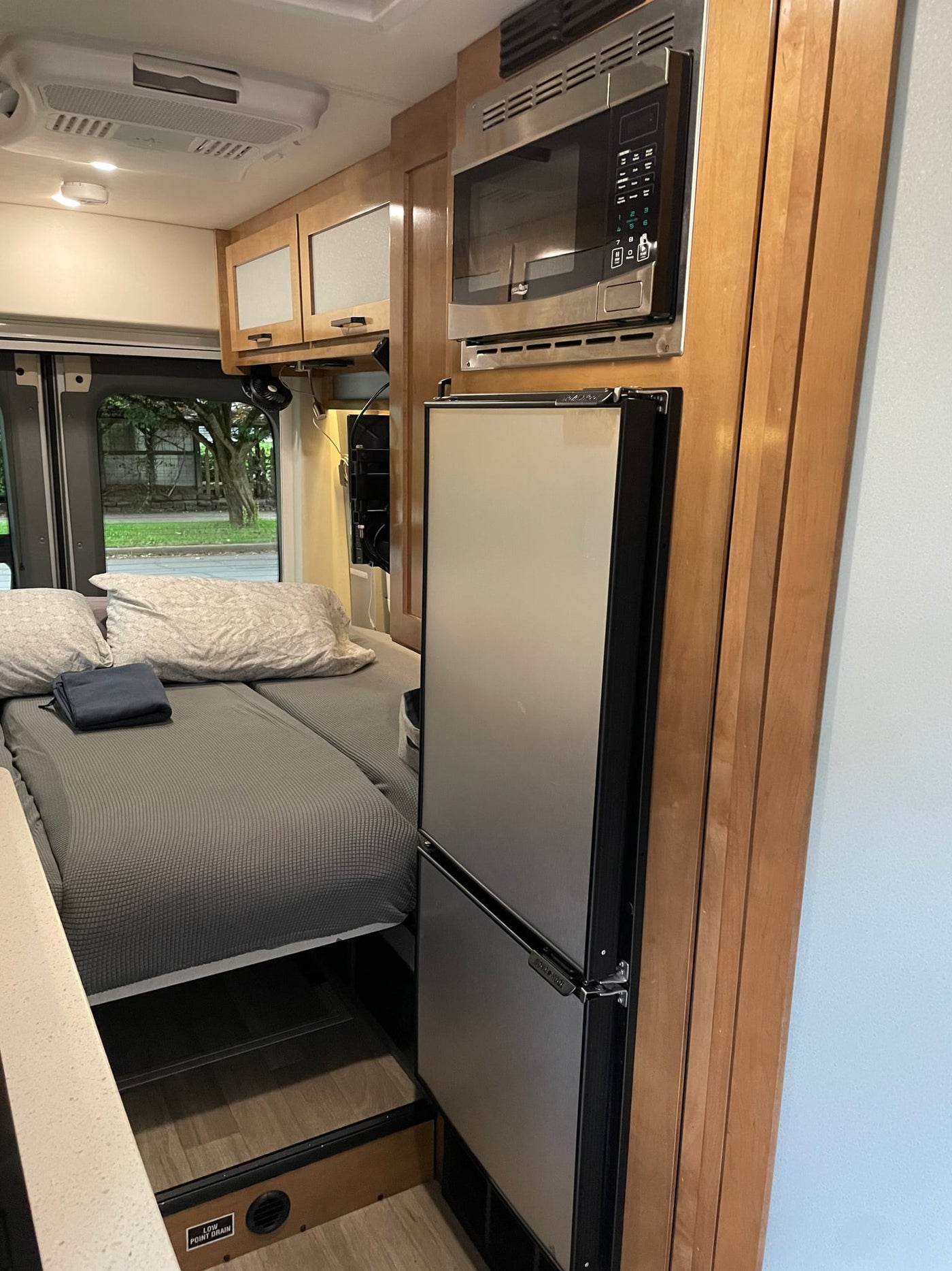treed setting.|RV rental forest picnic: wine — photo 5