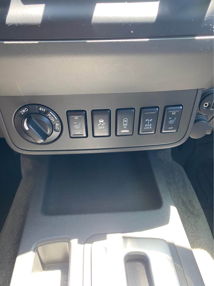 2018 Nissan Frontier · PRO-4X Pickup 4D 5 ft in Exeter, CA (photo 10) — photo 10