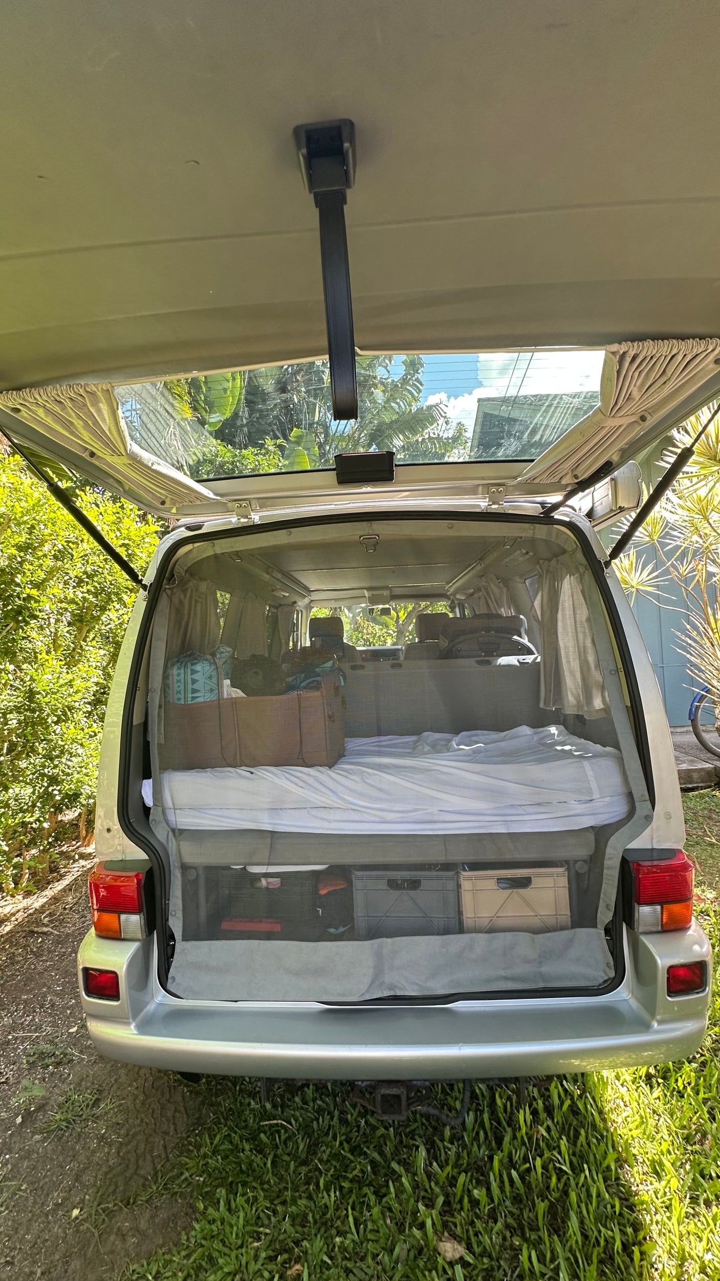 Hanalei VW Camper • Parking, Shower & WiFi