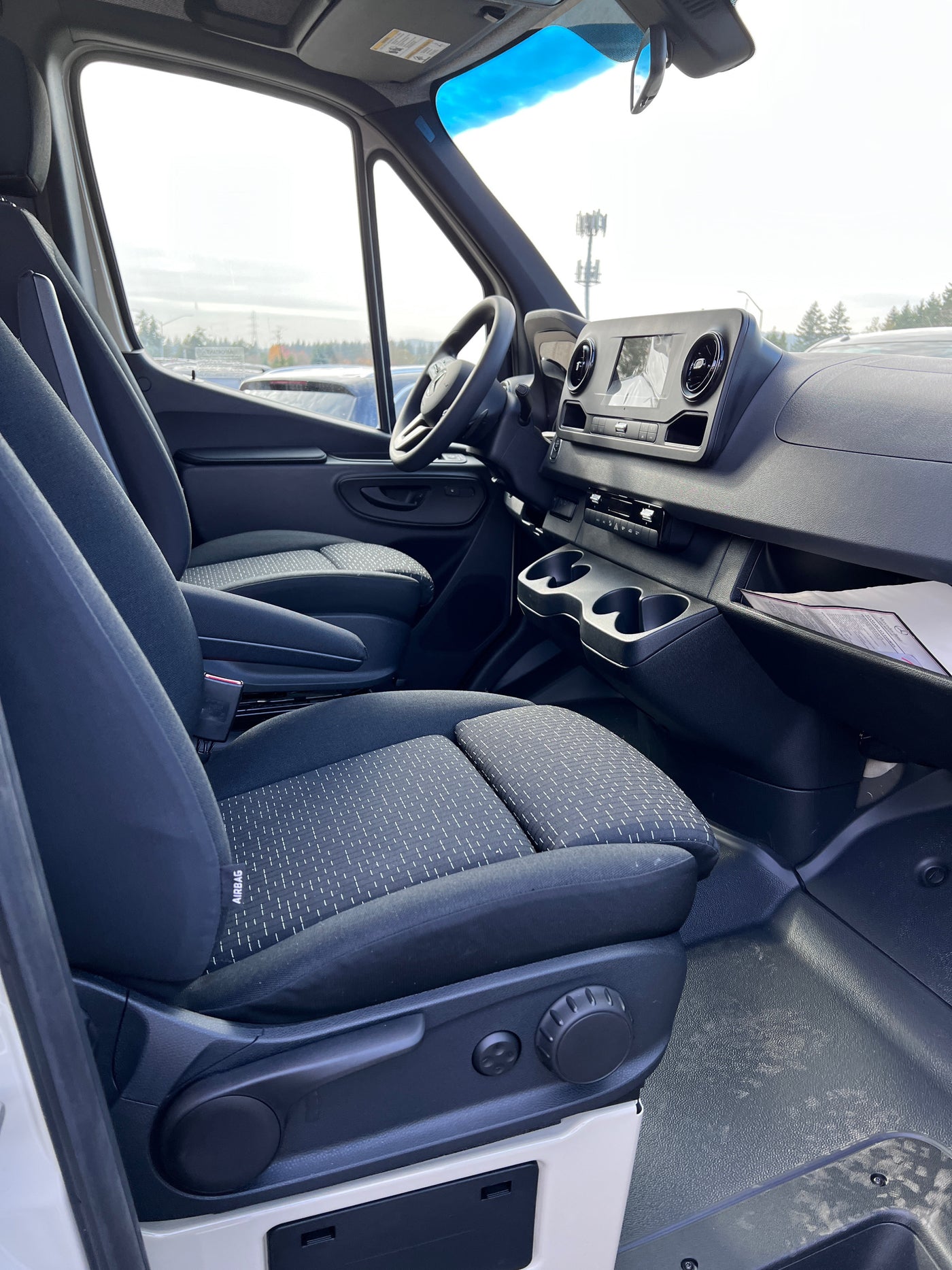 Mercedes-Benz High Roof Sprinter Van 2500 4x4 - "Knik" — photo 4