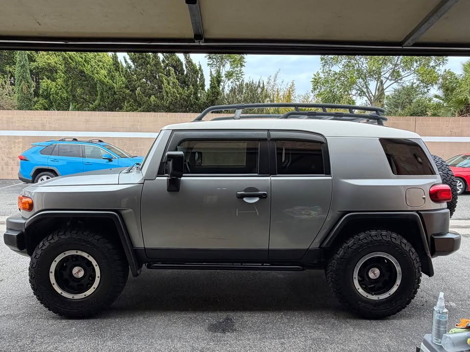 2011 Toyota FJ Cruiser · Sport Utility 2D in Huntington Beach, CA (photo 4) — photo 4