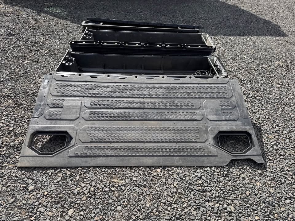 Decked drawer system 2006 Ford F250 6’9” bed in Clayton, WA (photo 2) — photo 2