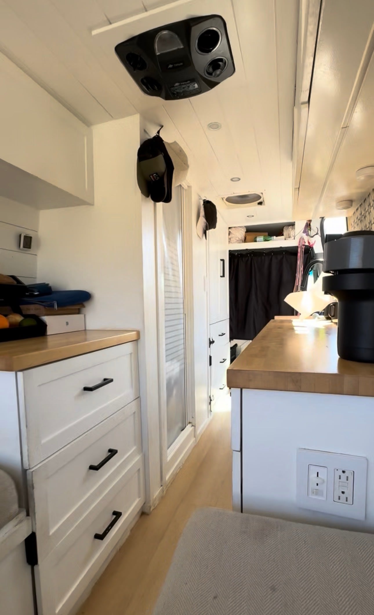 Custom Build Luxury Off-Grid Apartment on Wheels (Dog Friendly)