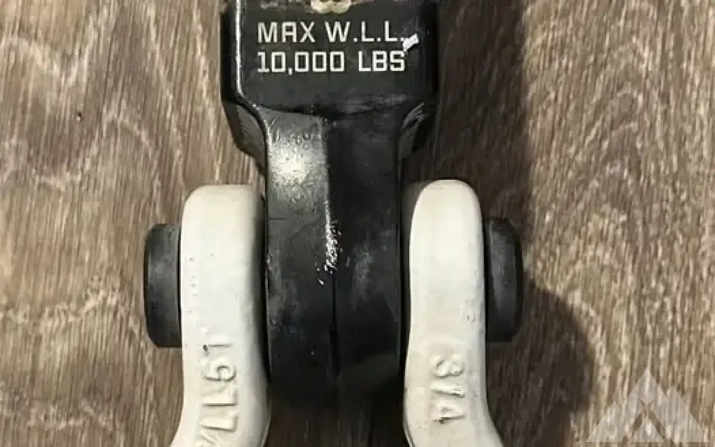 Off road recovery shackle — used gear for sale (photo 2) — photo 2