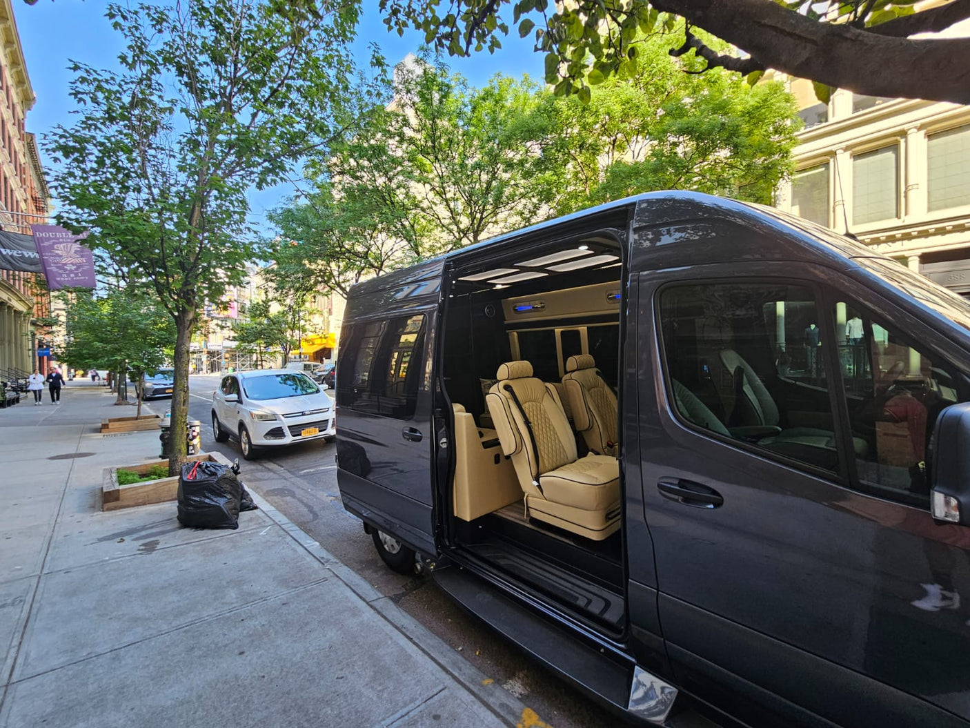 (Luna) MAD-Daycrusier Luxury 8 Passengers