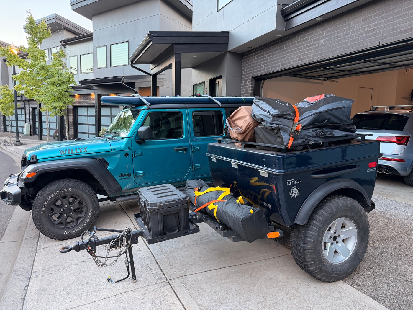 Teal Jeep Wrangler & Tentrax All-Terrain trailer, packed for adventure. Explore beyond an RV rental with this setup. — photo 14