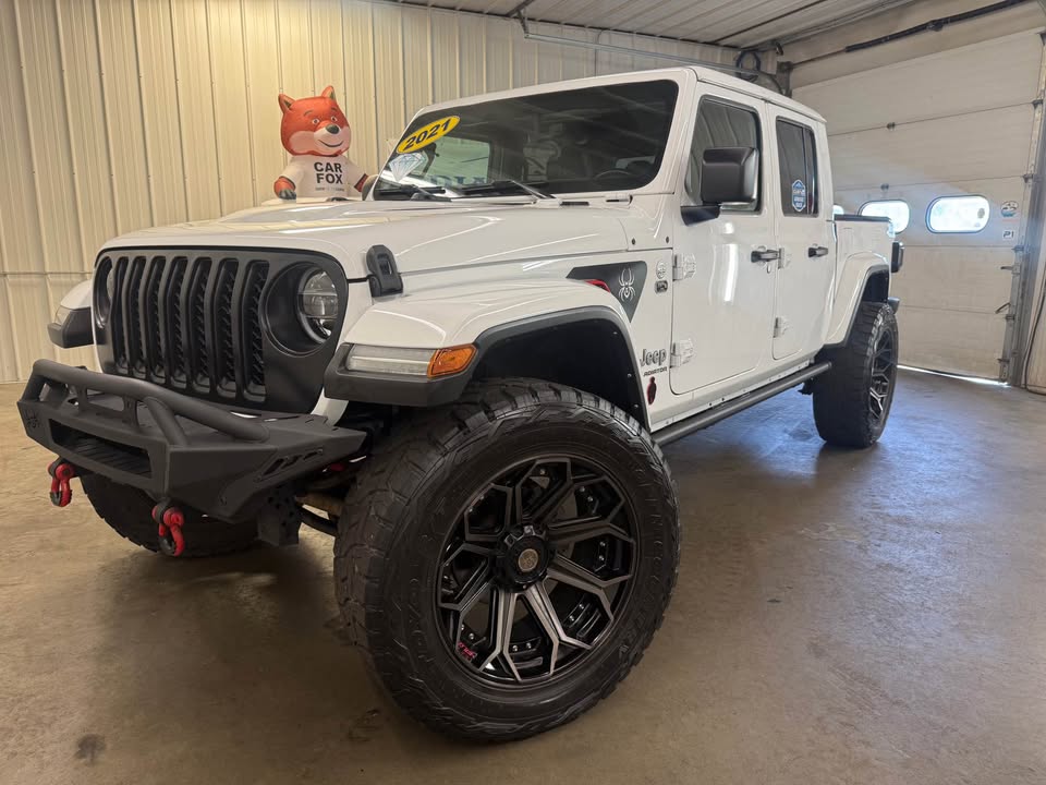2021 Jeep Gladiator · Overland Pickup 4D 5 ft — photo 2