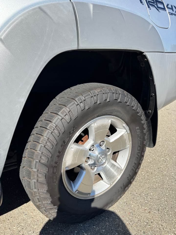 2005 Toyota 4Runner · SR5 Sport Utility 4D in Vacaville, CA (photo 5) — photo 5