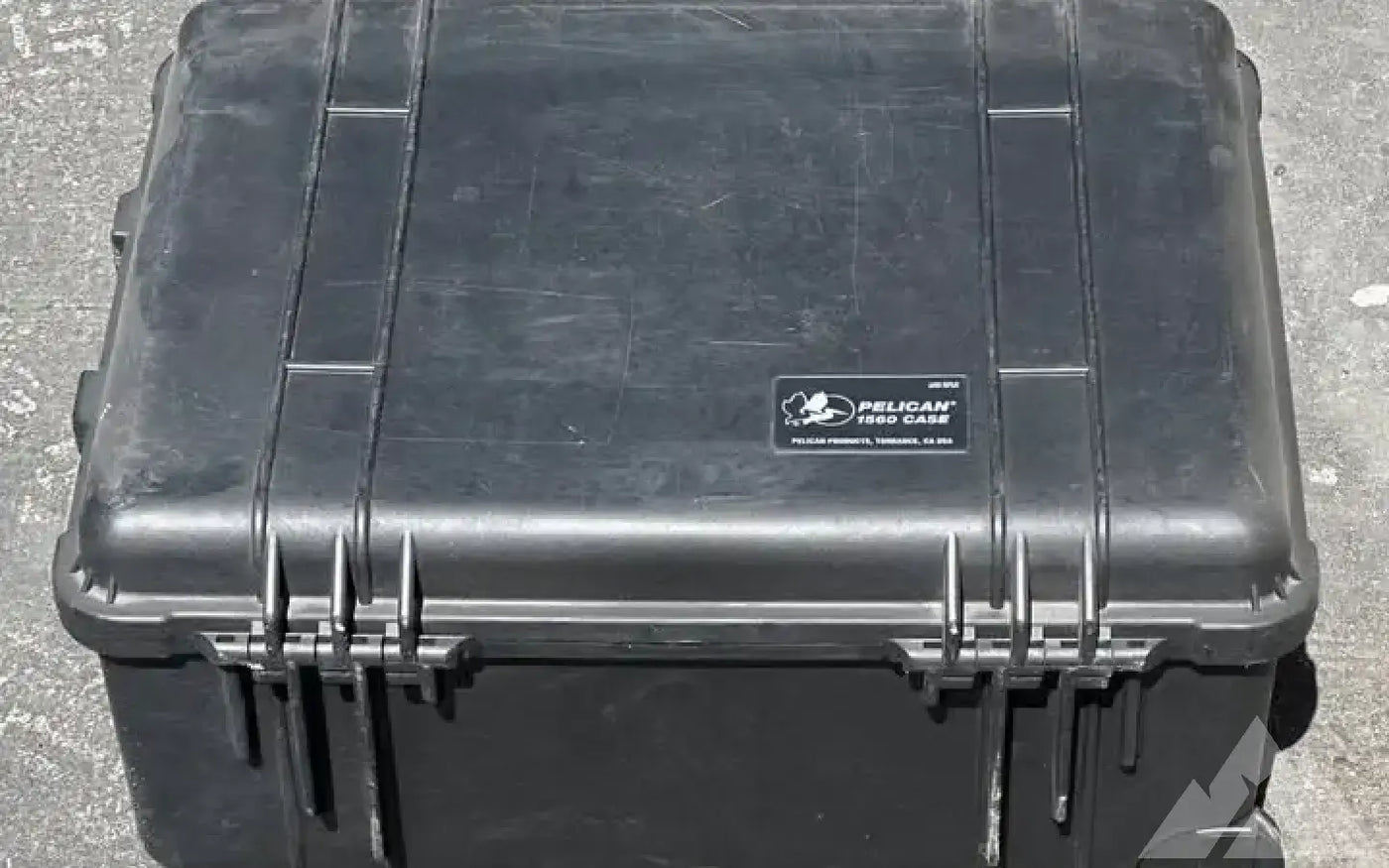 Pelican 1610 rugged lockable rolling case — used cases & cargo boxes for sale (photo 2) — photo 2
