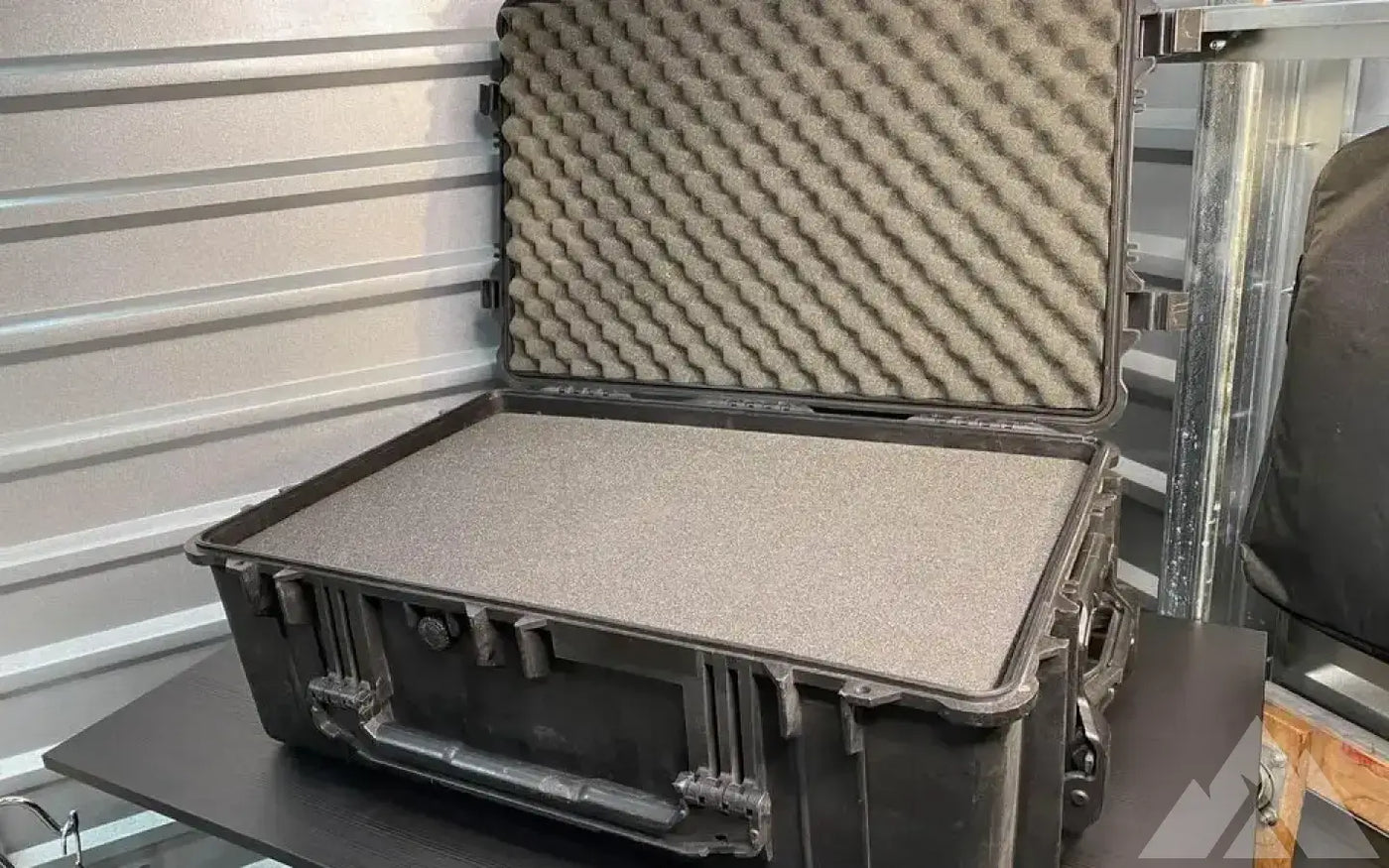 Pelican 1650 equipment road case w new foam — used cases & cargo boxes for sale (photo 3) — photo 3